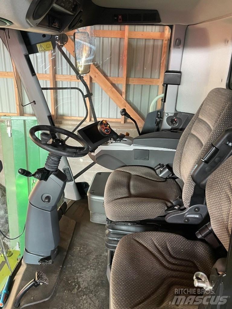 CLAAS Tucano 440 Skurtreskere