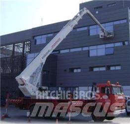 Bronto 420 Bilmontert lift
