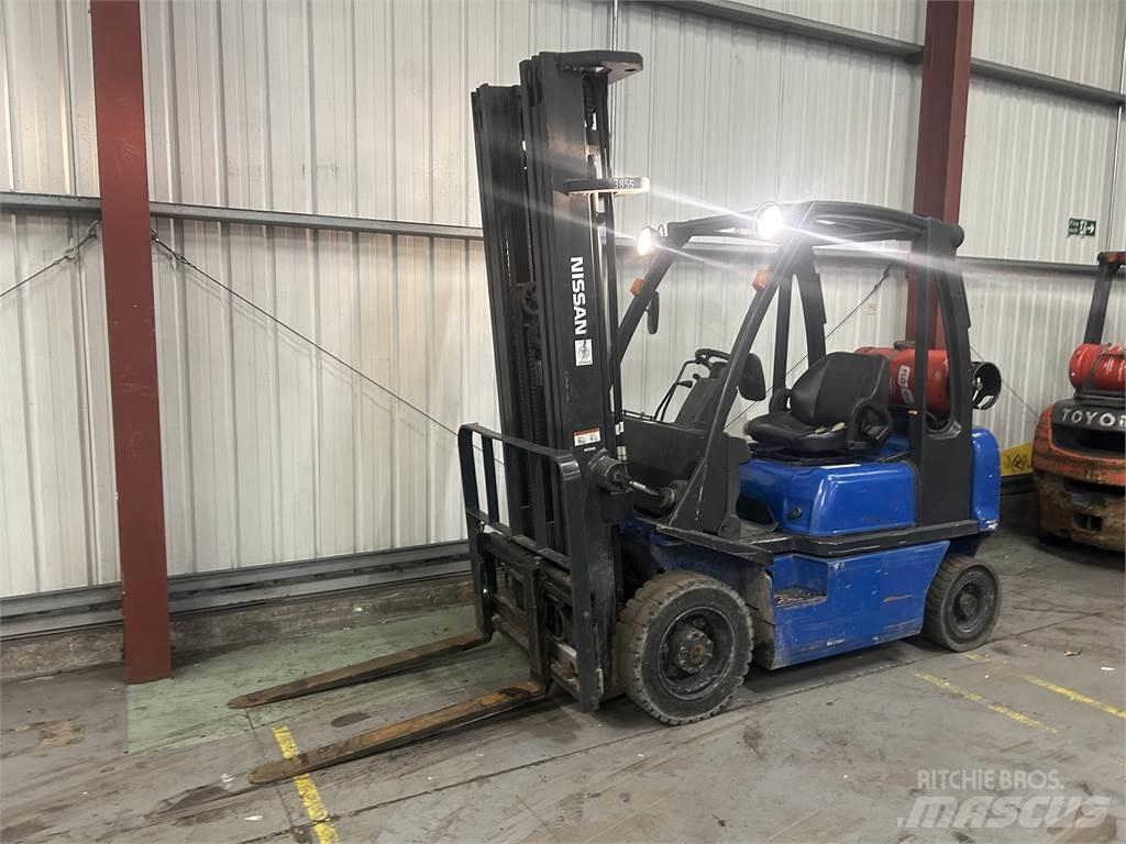 Nissan UD02A20PQ Propan trucker