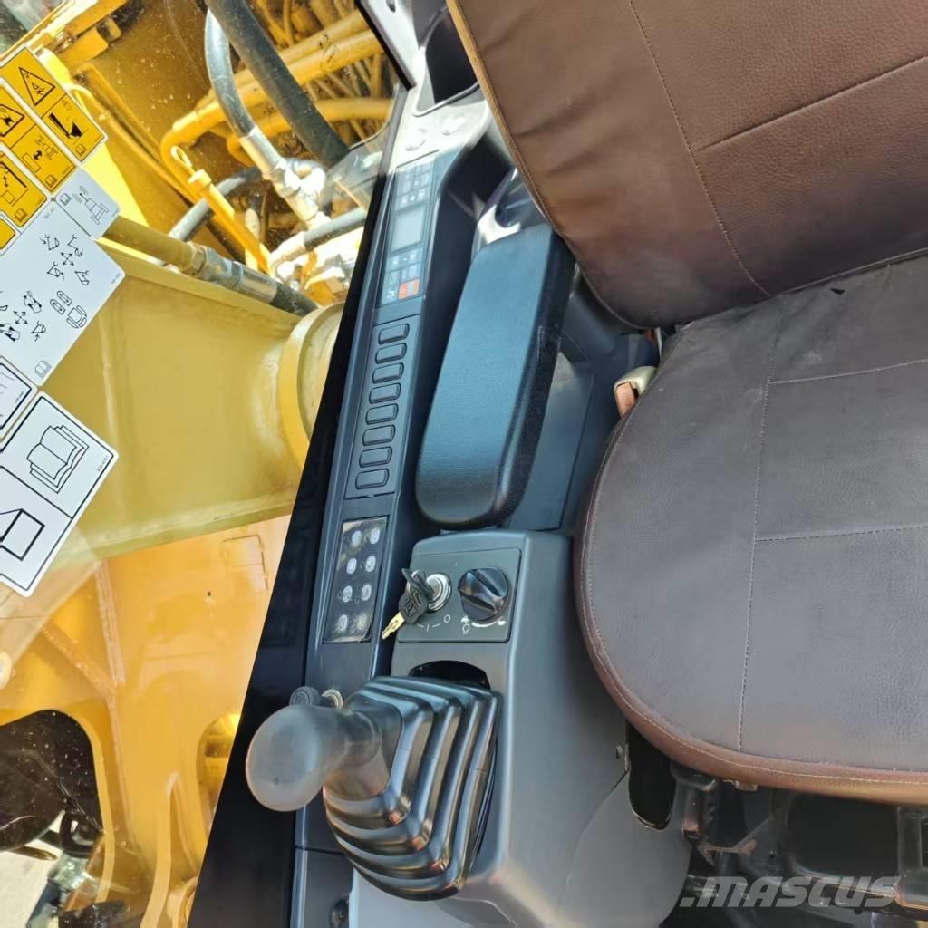 CAT 320 D Beltegraver