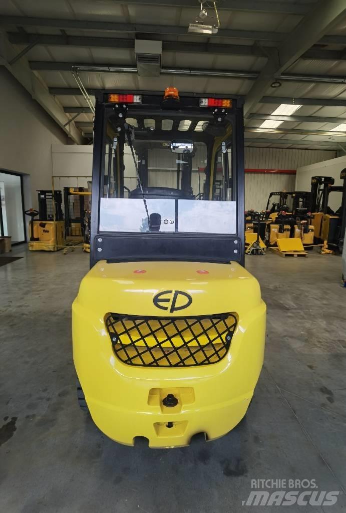 EP CPCD25T8 Diesel Trucker