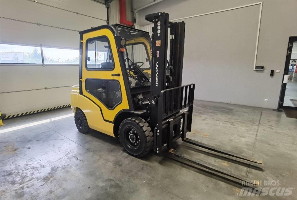 EP CPCD25T8 Diesel Trucker