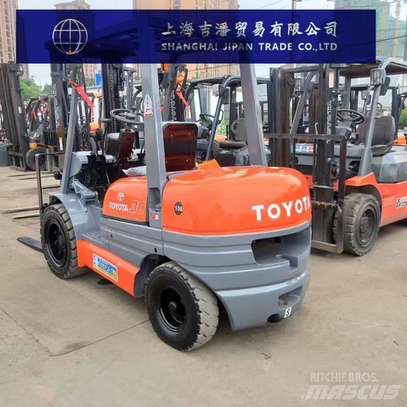 Toyota 6 F Diesel Trucker