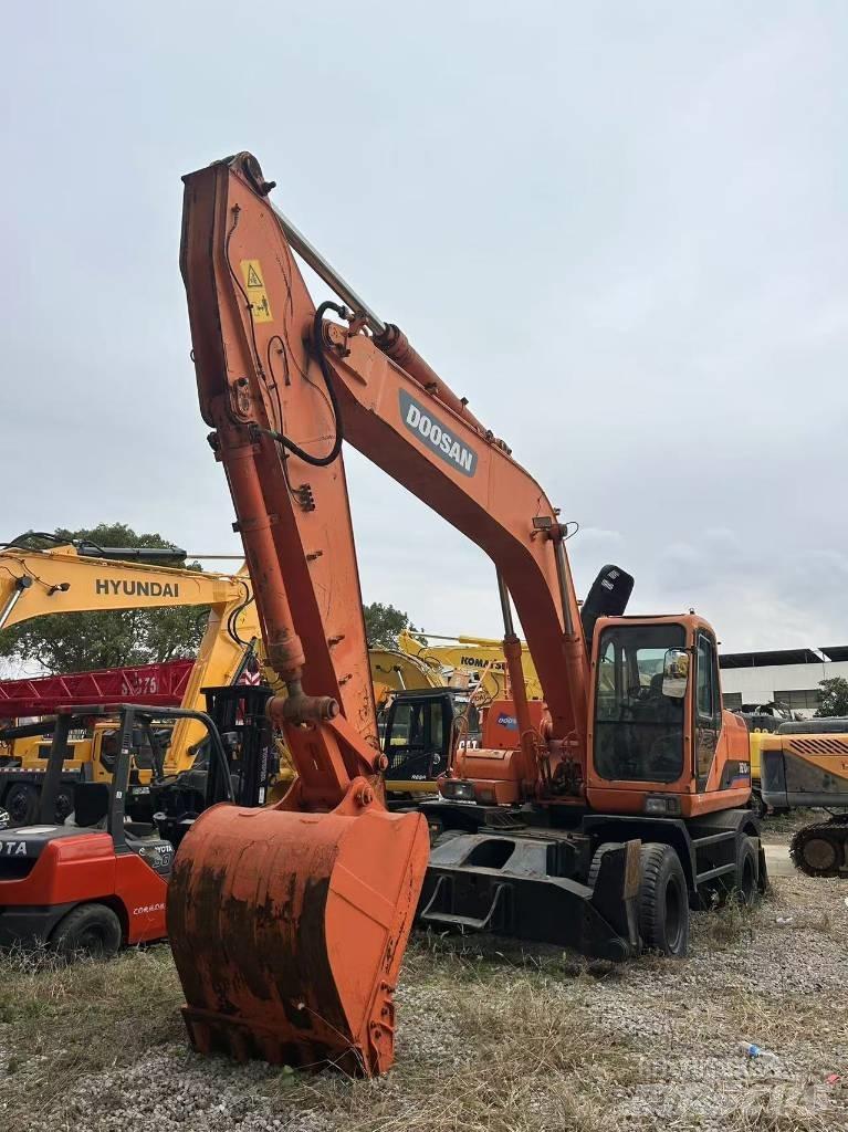 Doosan DH 210 W Hjulgravere