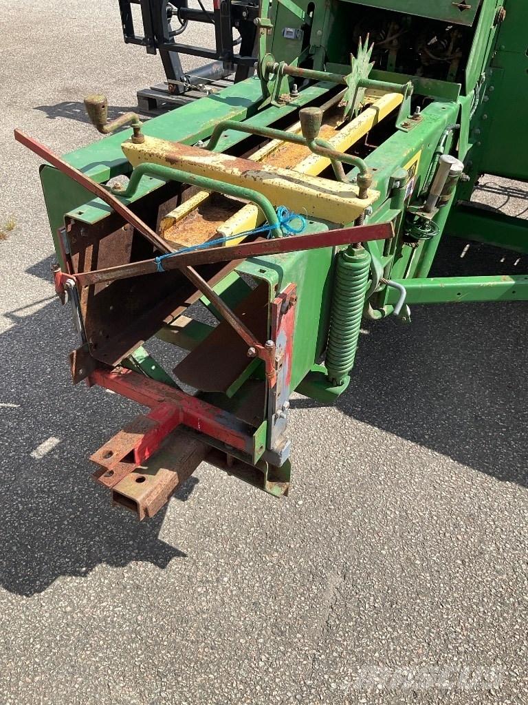 John Deere 440 Firkantpresser