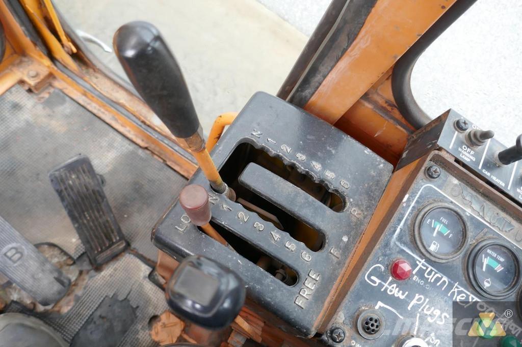 Mitsubishi MG300 Veihøvler