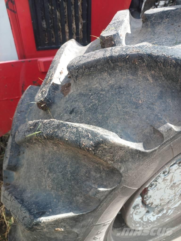 Massey Ferguson 2725 Traktorer