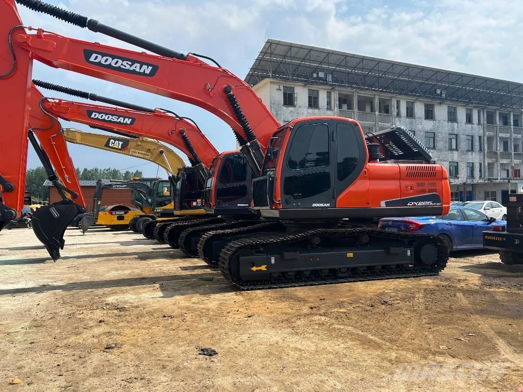 Doosan DX 225 LC Beltegraver