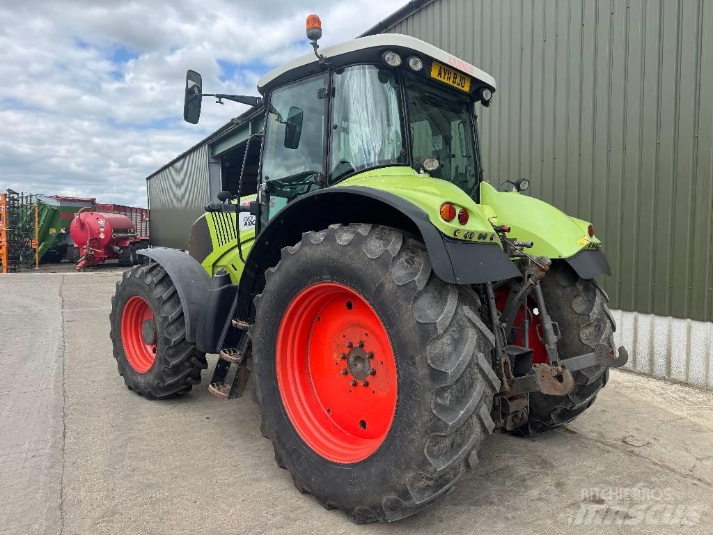 CLAAS Axion 810 Traktorer