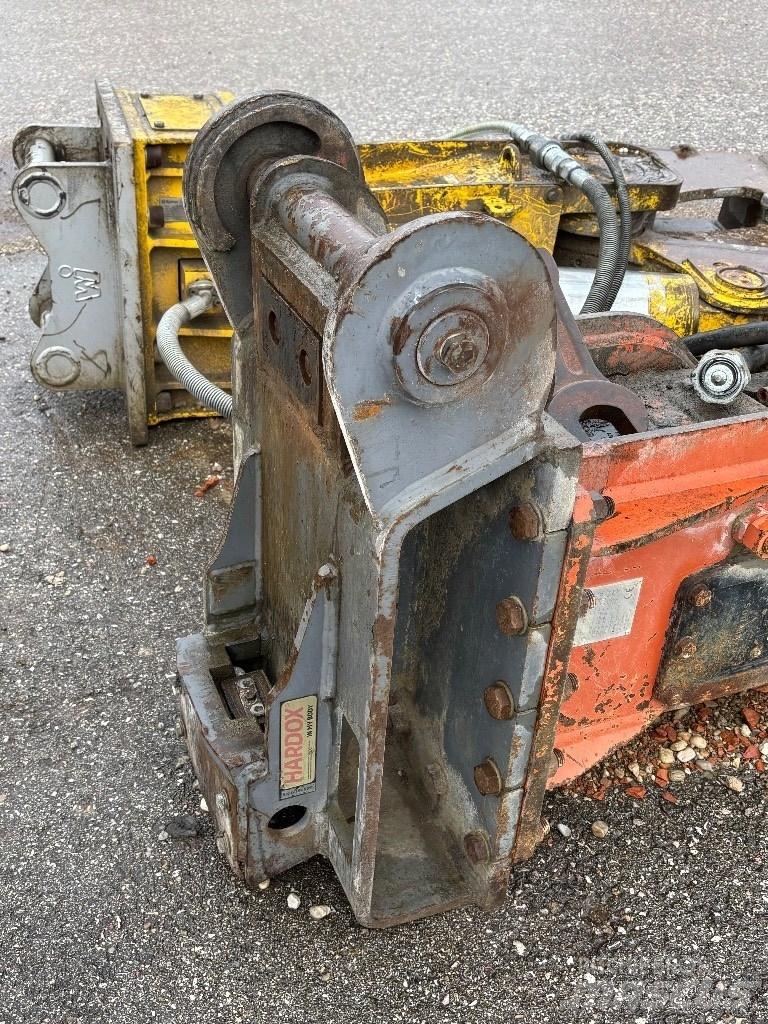 NPK Hammer Hydrauliske hammere