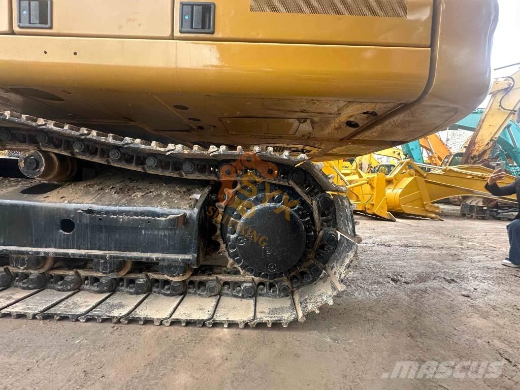 CAT 330 Beltegraver