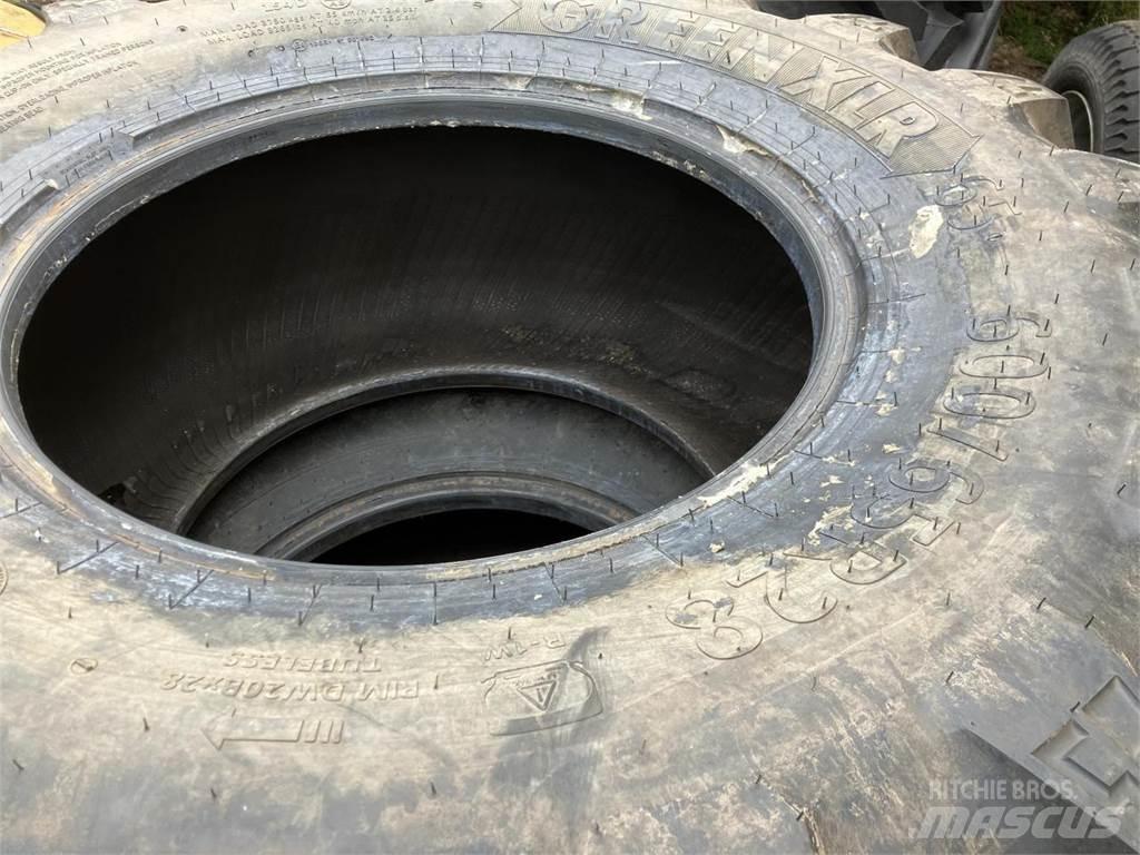 BKT 600/65R28 Dekk, hjul og felger