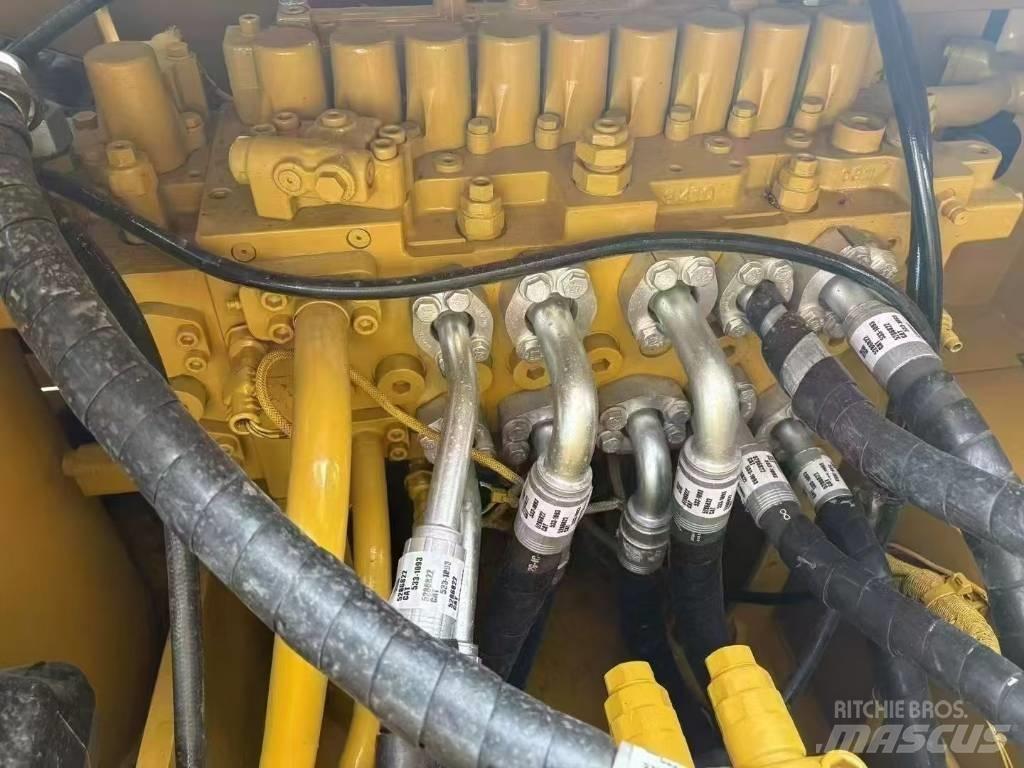 CAT 323GC Beltegraver