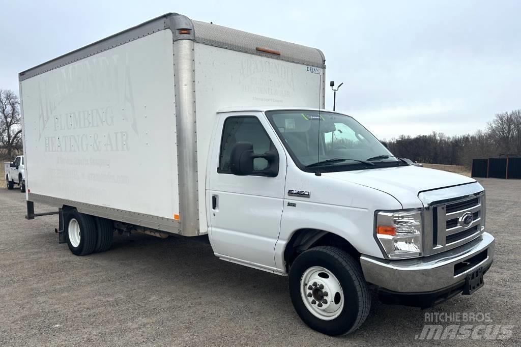 Ford E 350 SD Skapbiler