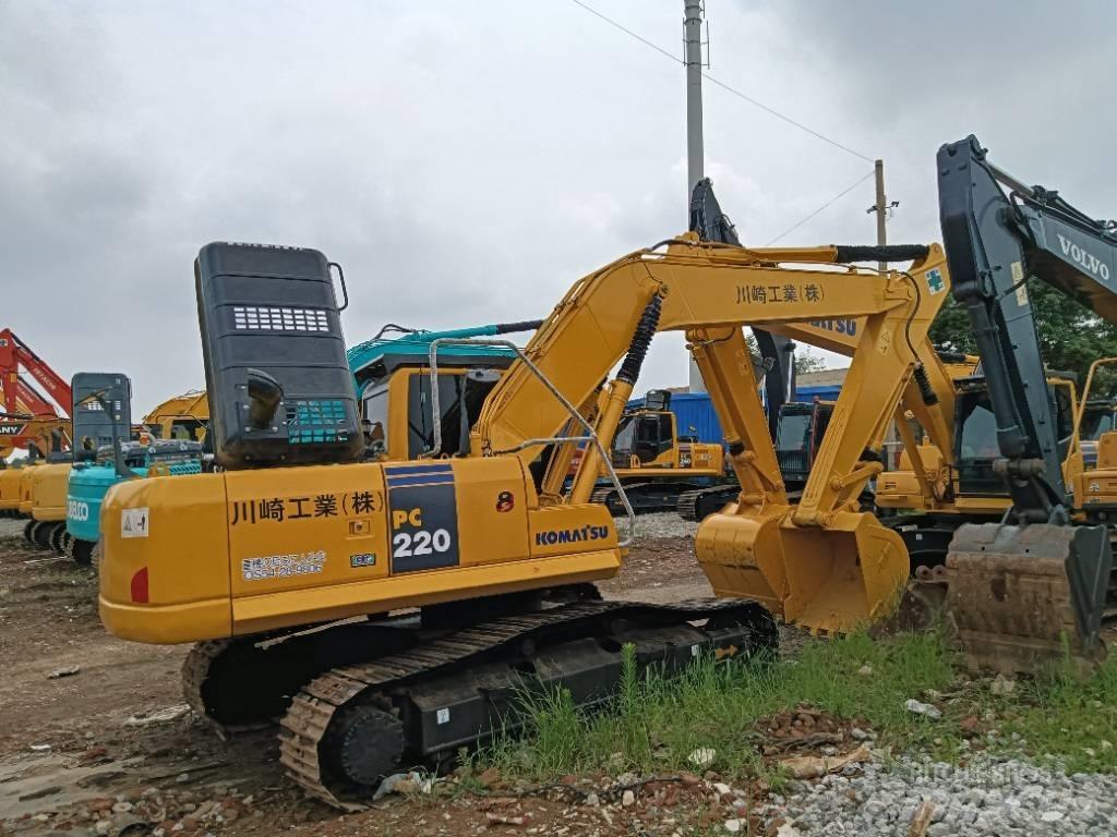 Komatsu PC 220-8 Beltegraver