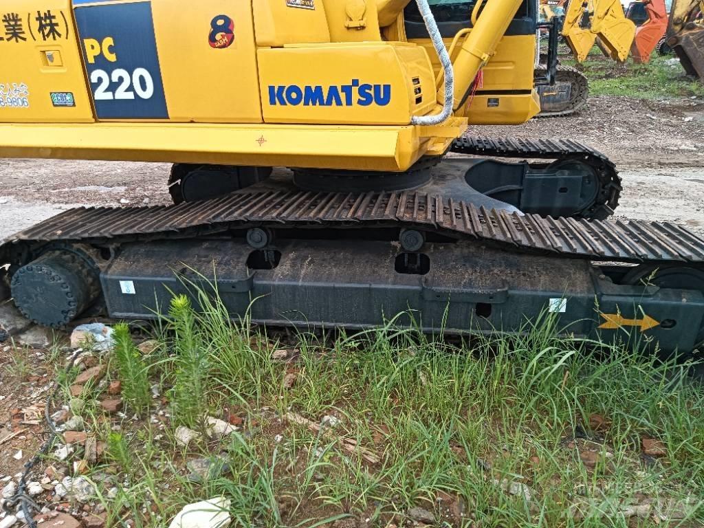 Komatsu PC 220-8 Beltegraver