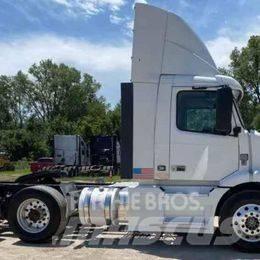 Volvo VNL 64T200 Trekkvogner