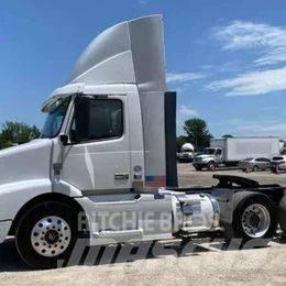 Volvo VNL 64T200 Trekkvogner