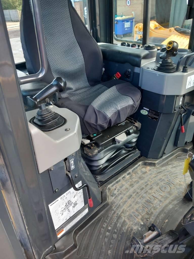 Komatsu D61PX-24 Dozere Beltegående