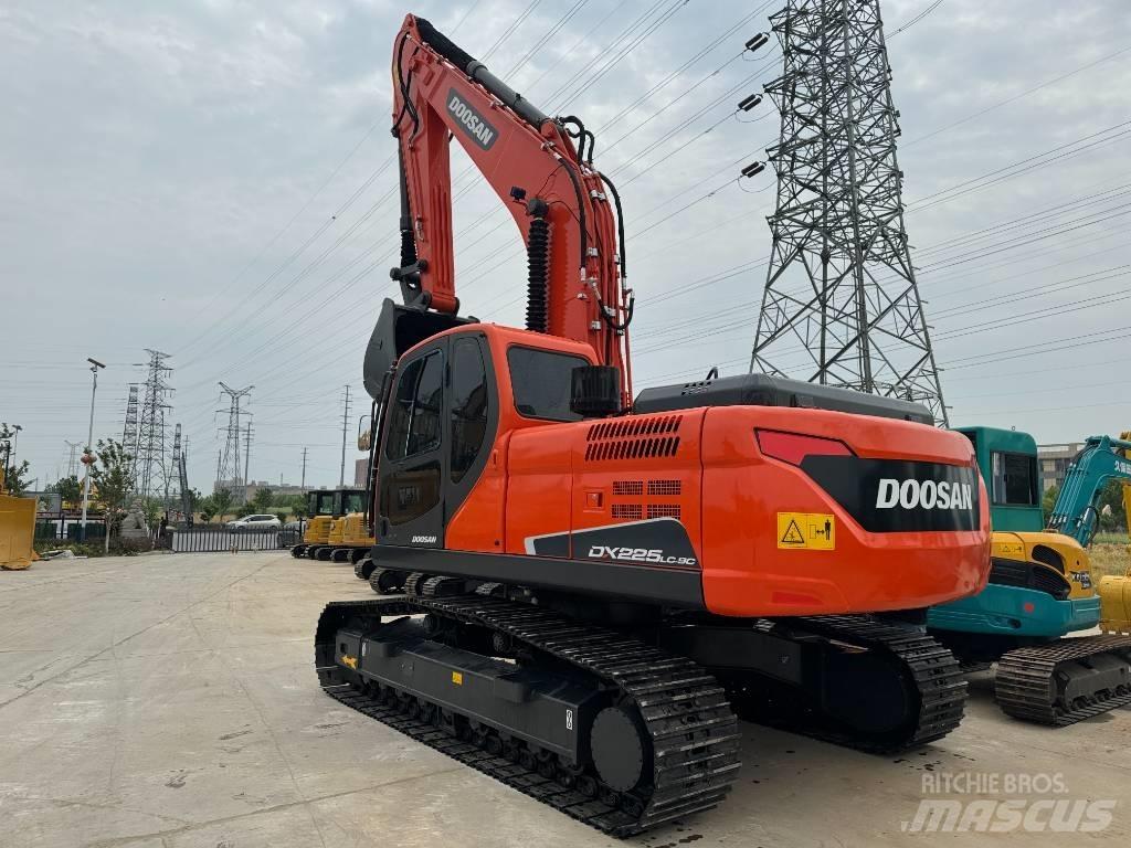 Doosan DX 225 LC-9C Beltegraver