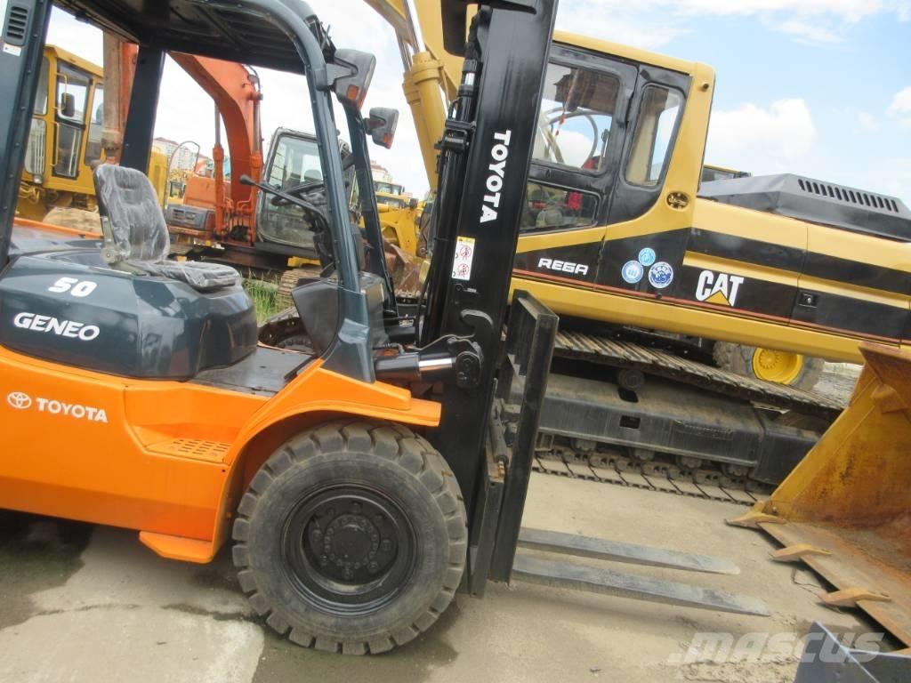Toyota FD 30 Diesel Trucker