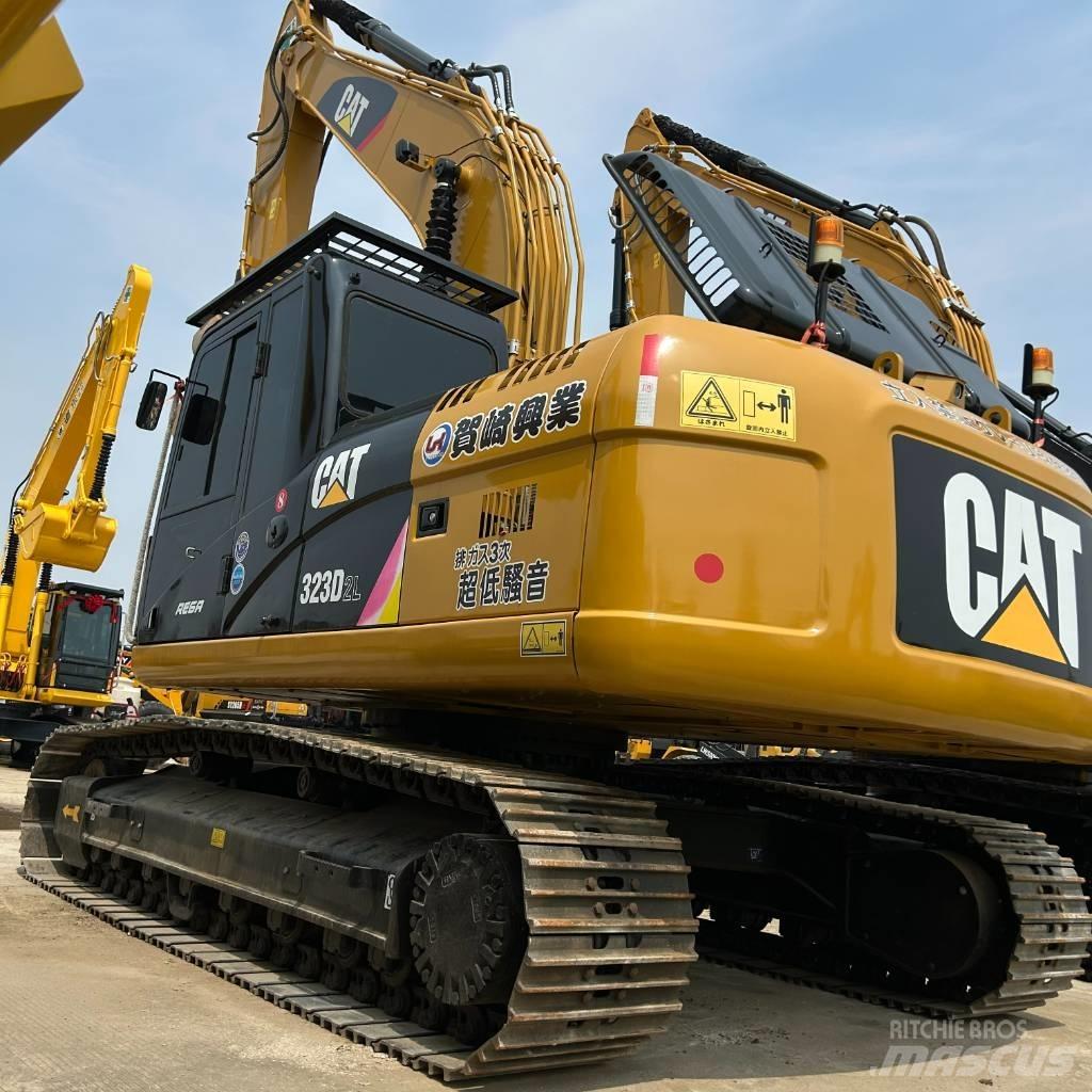CAT 323D2L Beltegraver