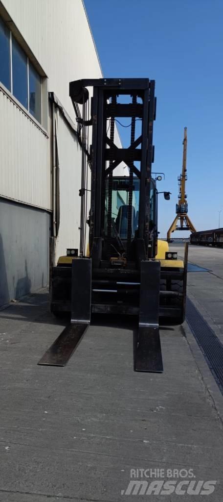 Hyster H14XM6 Diesel Trucker