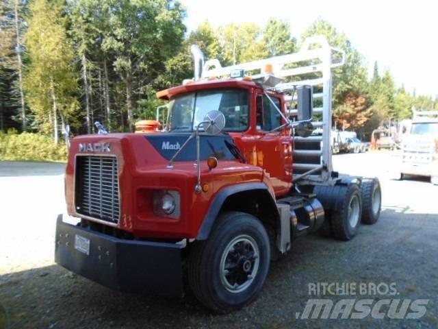 Mack RB 688 S Trekkvogner