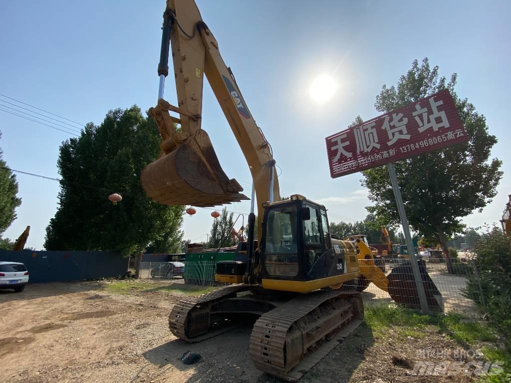 CAT 324D Beltegraver