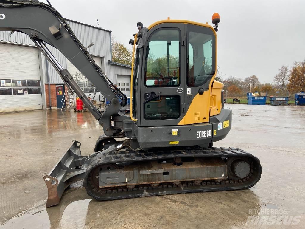 Volvo ECR 88 D / Eslöv Midigravere 7 - 12t