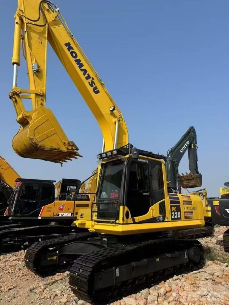 Komatsu PC 220 Beltegraver