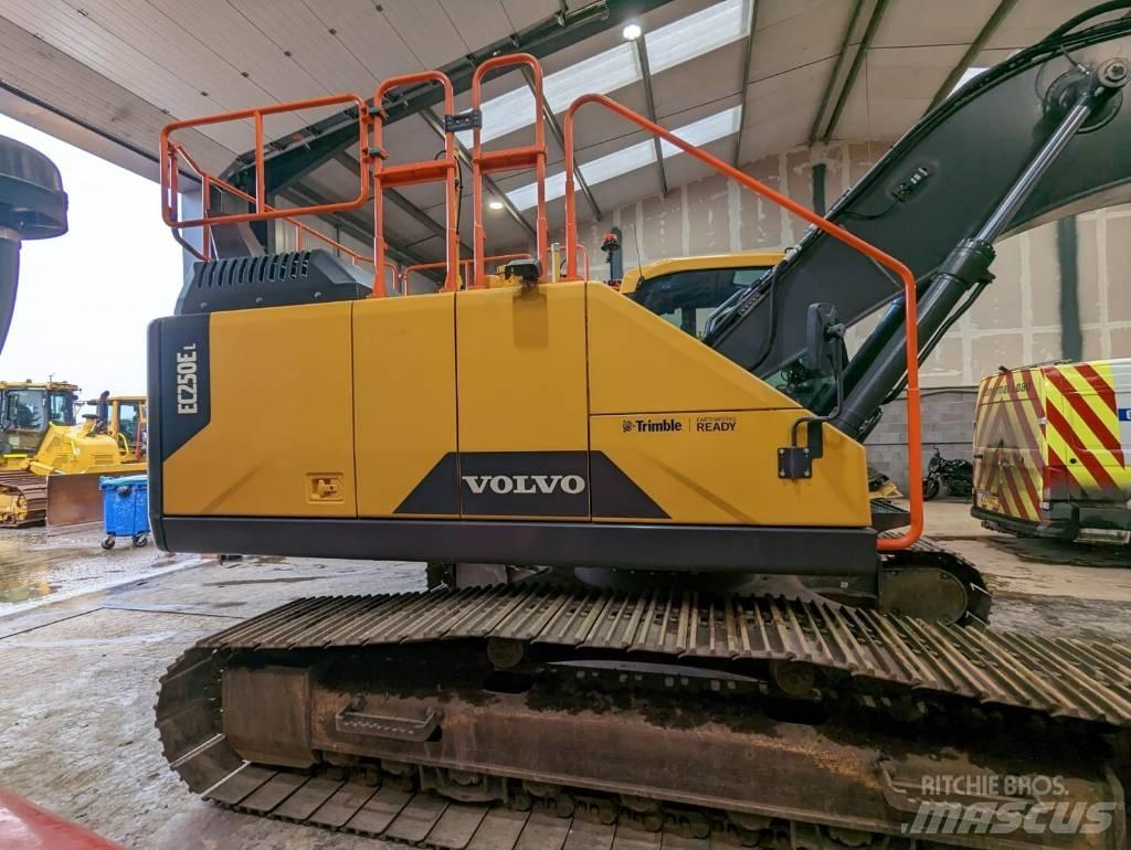 Volvo EC250EL Beltegraver