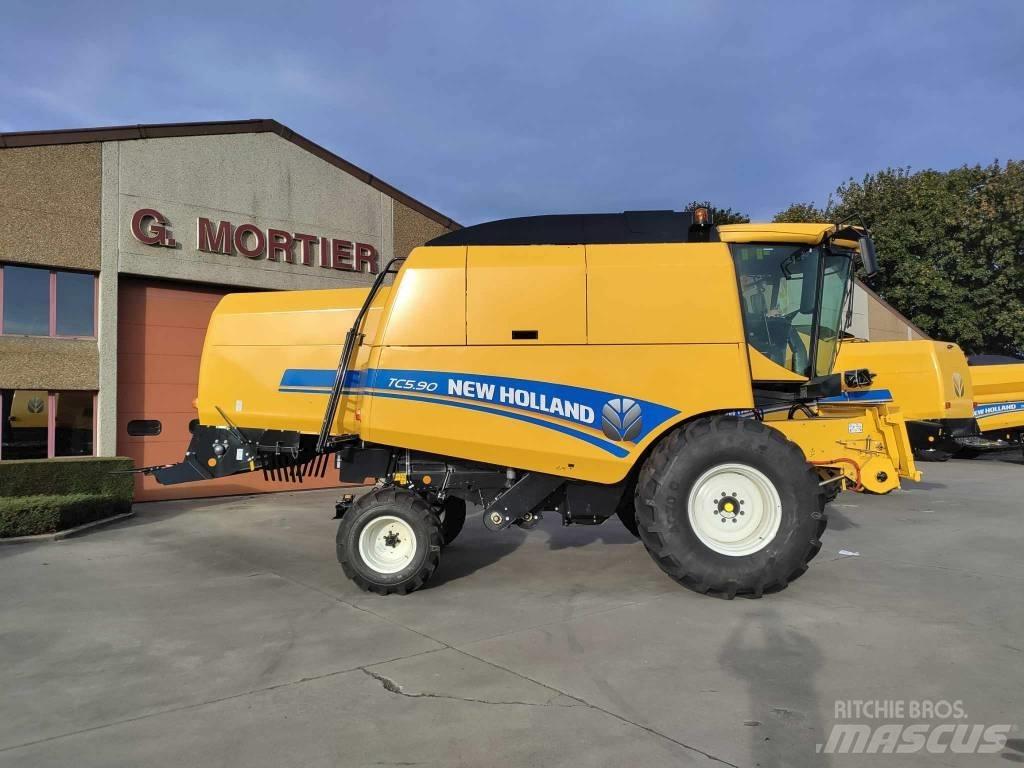 New Holland TC 5.90 Skurtreskere
