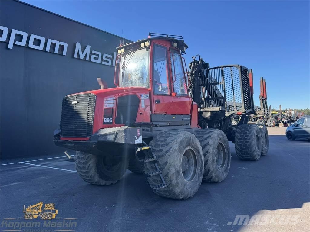 Komatsu 895 Lassbærere