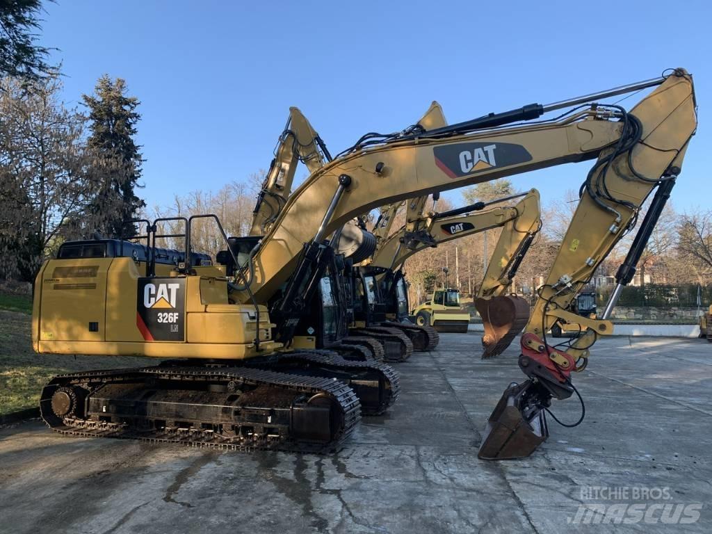 CAT 326 FL N Beltegraver