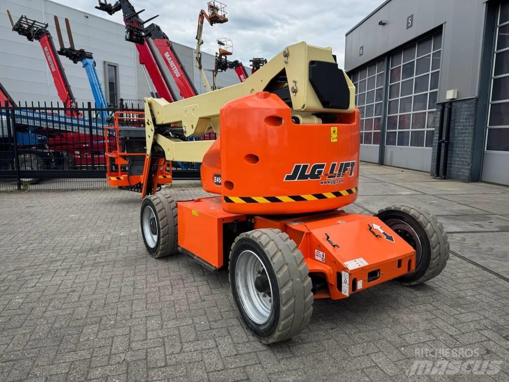 JLG E 450 AJ Leddede bomlifter