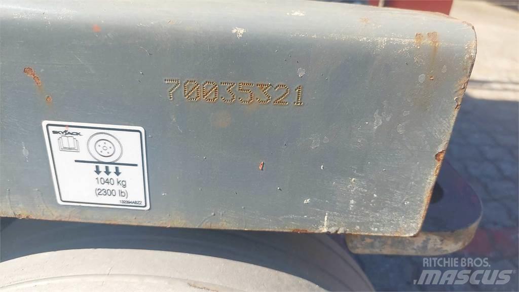 SkyJack SJIII4620 Sakselifter