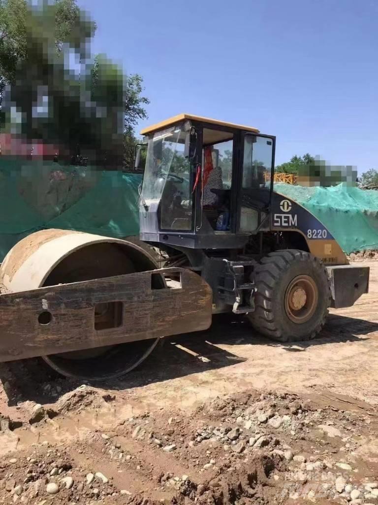 SEM 522 compactor Valsetog