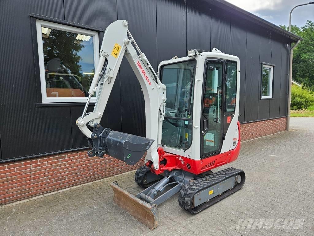 Takeuchi TB 216 Minigravere <7t