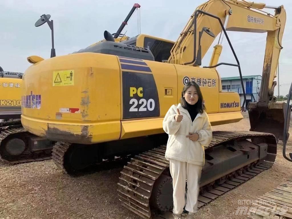 Komatsu PC 220-8 Beltegraver
