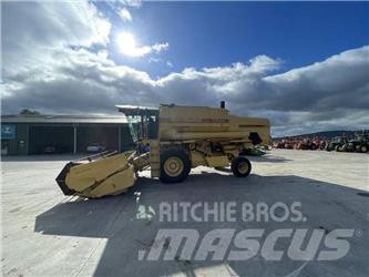 New Holland TX 34 Skurtreskere