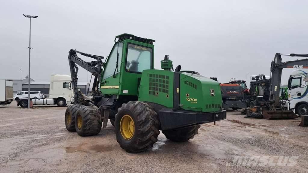 John Deere 1070 D Hogstmaskiner