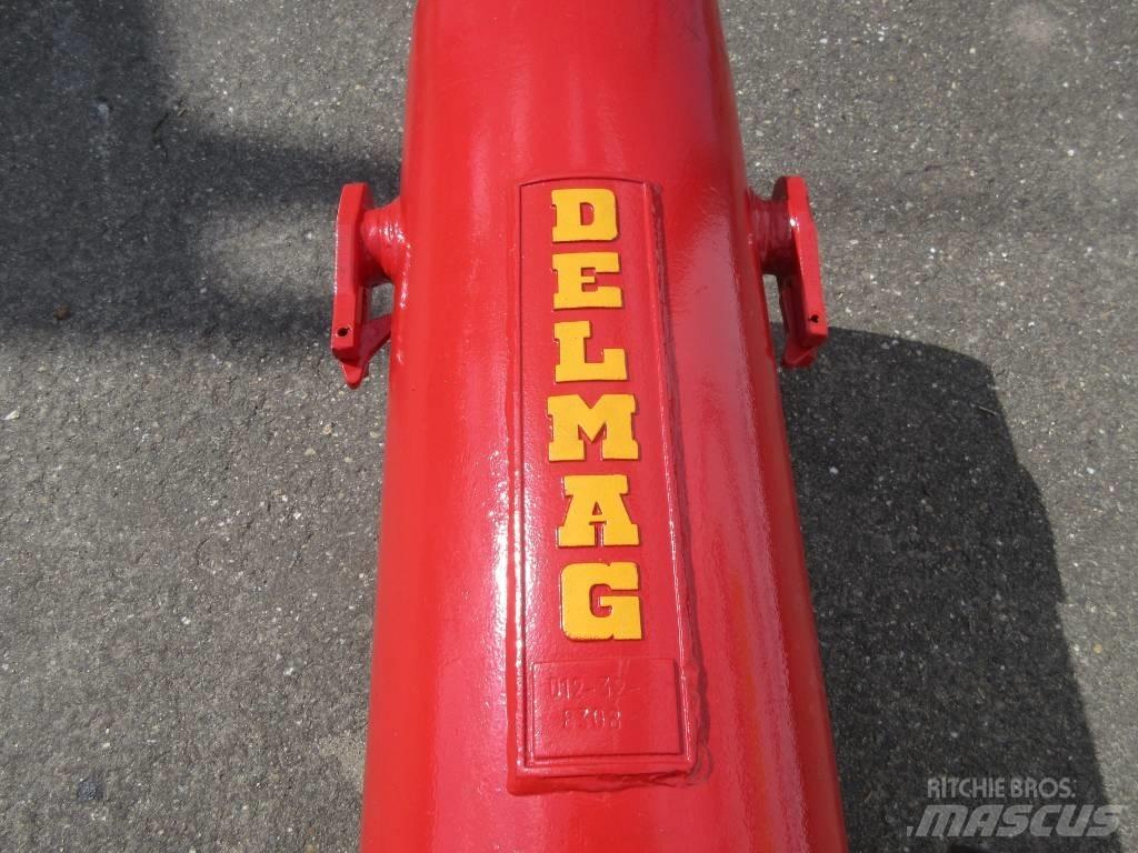Delmag D12-32 Diesel hammere