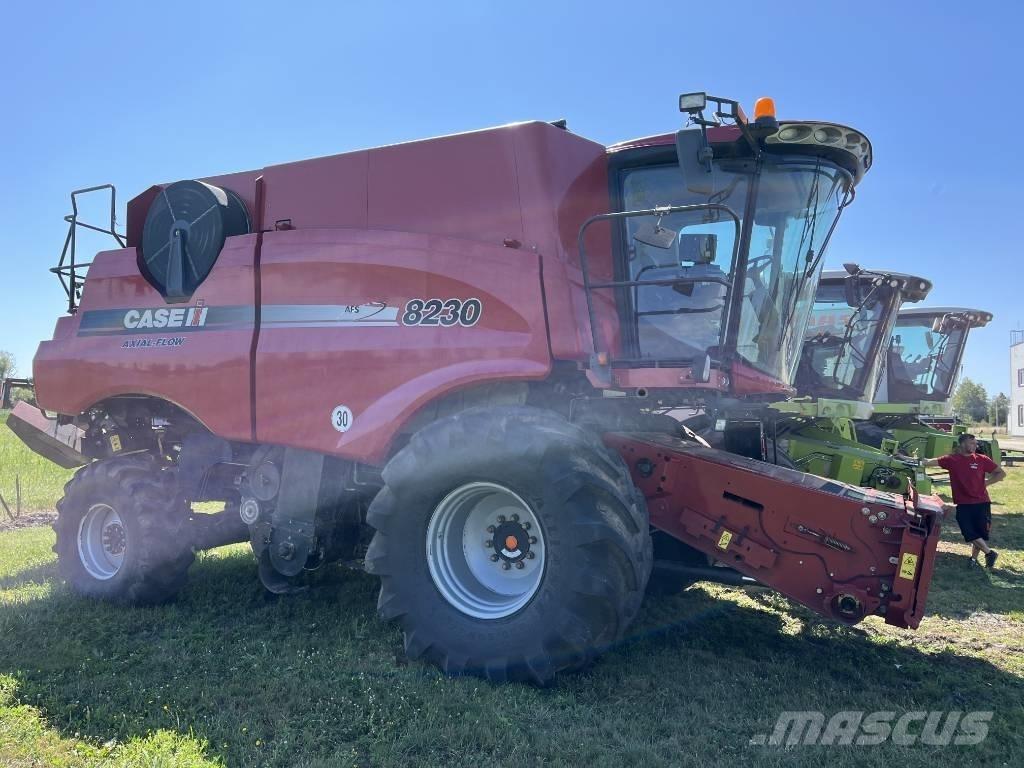 Case IH AF 8230 Skurtreskere