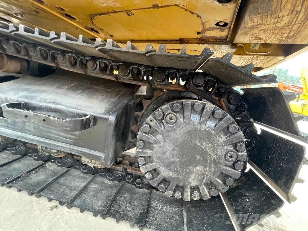 CAT 323 D Beltegraver