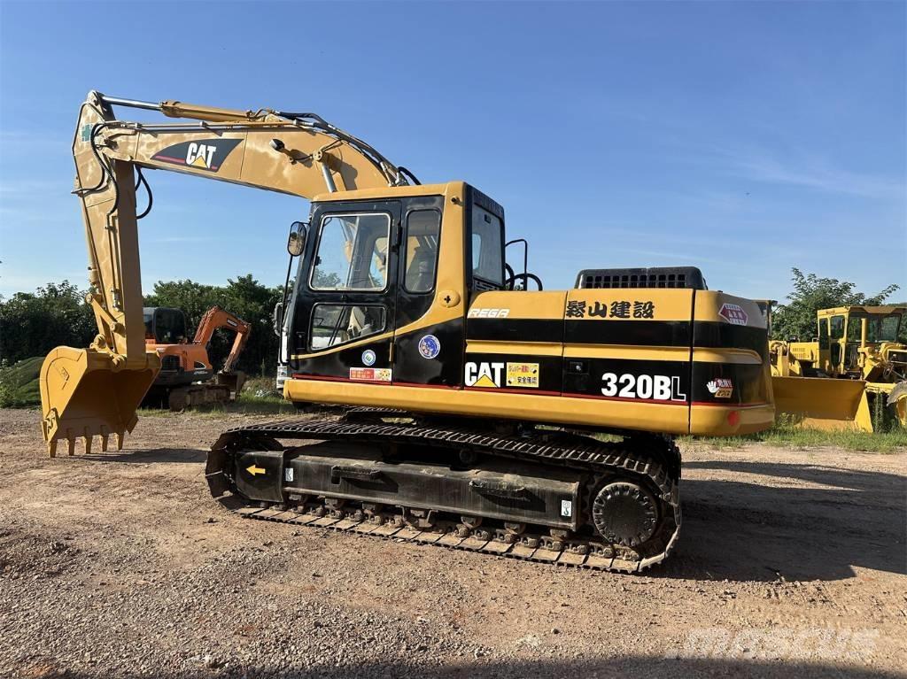 CAT 320 B Beltegraver