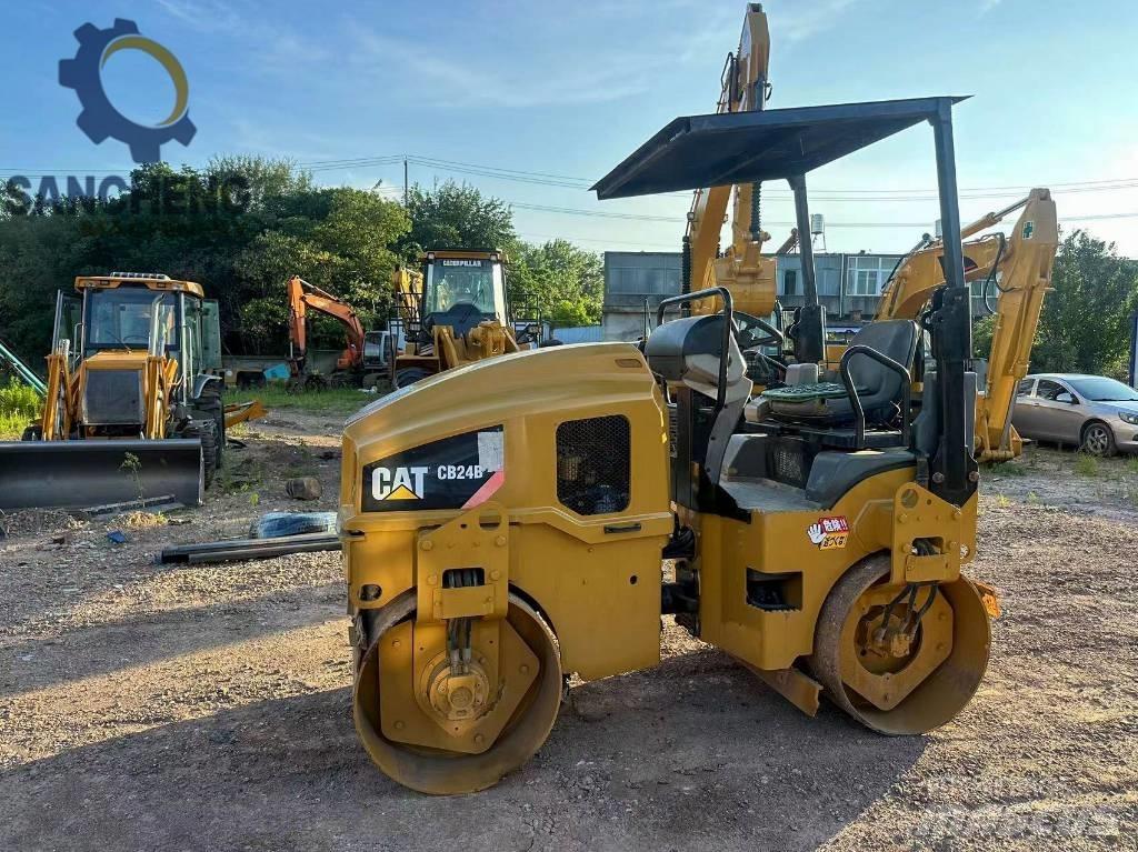 CAT CB24B Tandem Valser