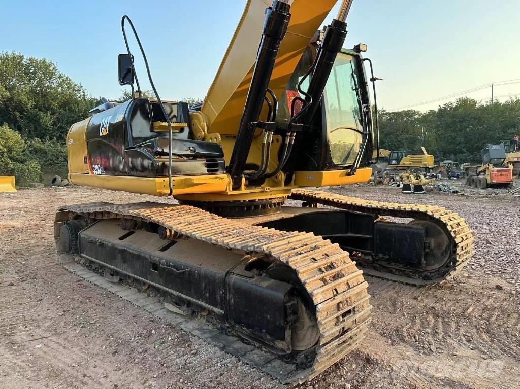 CAT 330 D L Beltegraver