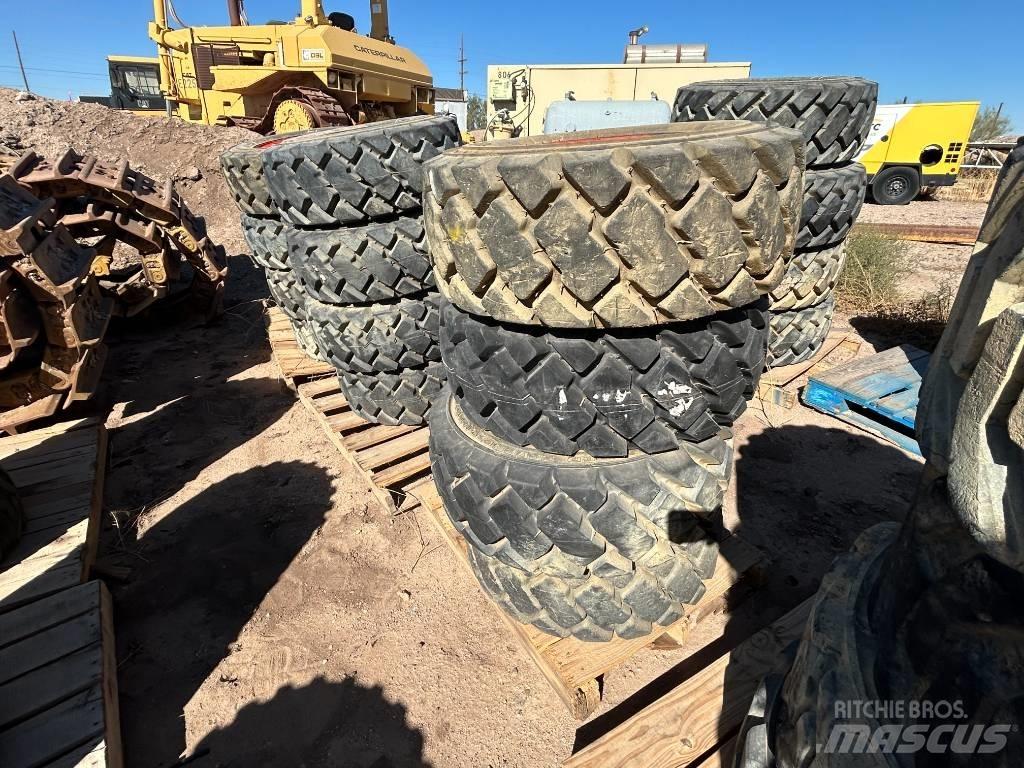 Bobcat 12x16.5 Tires Dekk, hjul og felger