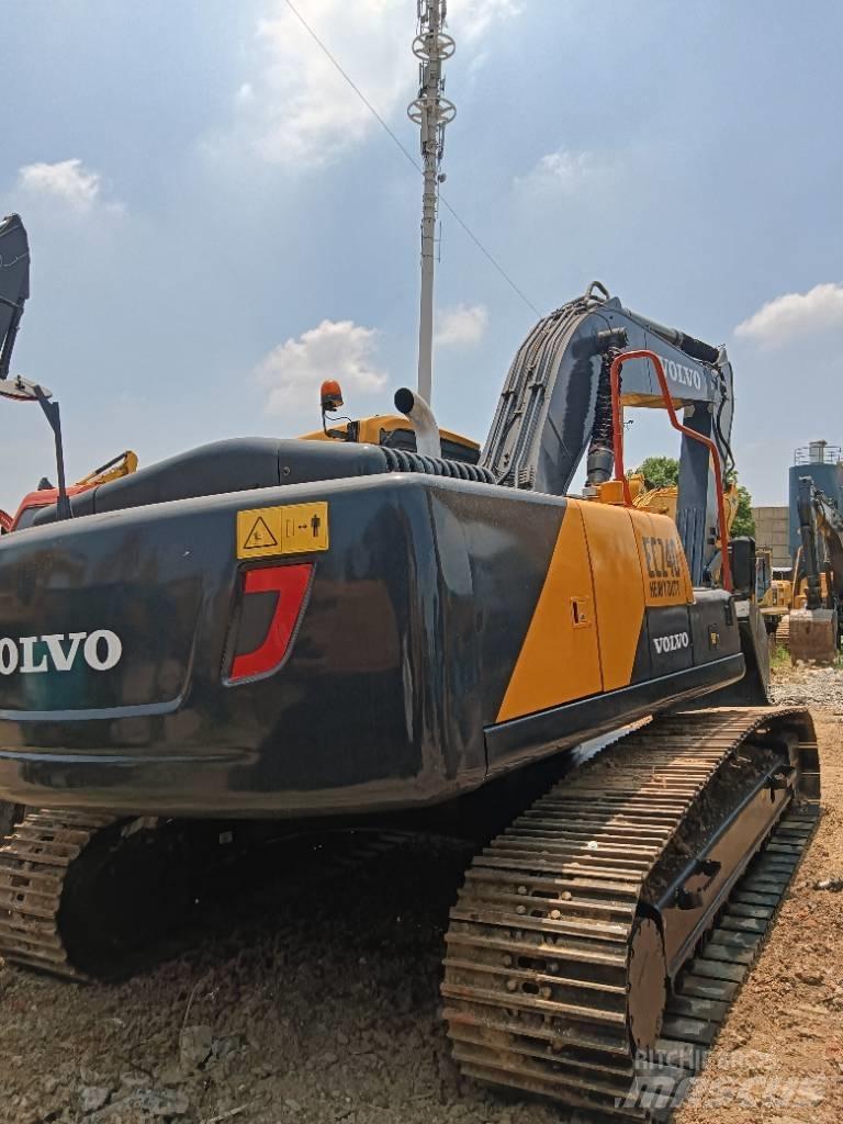 Volvo EC 240 Beltegraver